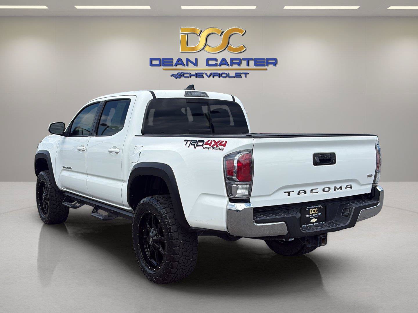 Used 2022 Toyota Tacoma TRD Off-Road AWD/4WD image 3