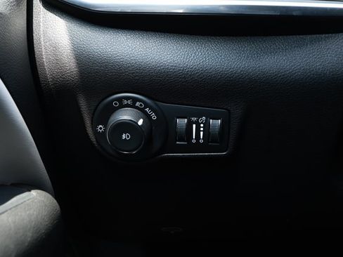 Used 2024 Jeep Compass Limited AWD/4WD image 15