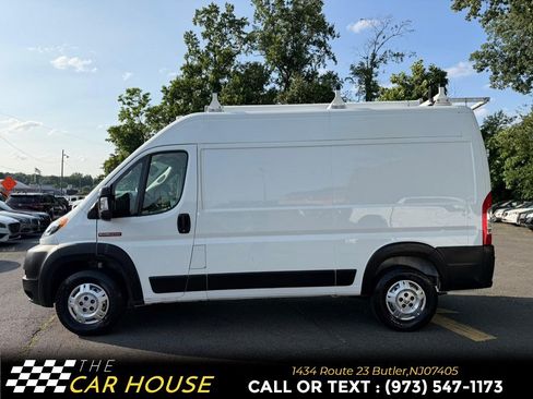 Used 2021 RAM ProMaster 2500 w/ Premium Appearance Group FWD image 3