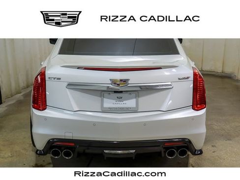 Certified 2018 Cadillac CTS V w/ Luxury Package RWD image 7