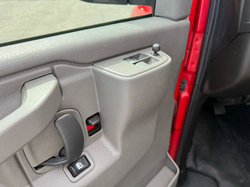 Used 2022 Chevrolet Express 2500 w/ Driver Convenience Package RWD image 28