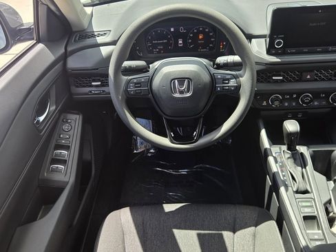Used 2023 Honda Accord EX image 12