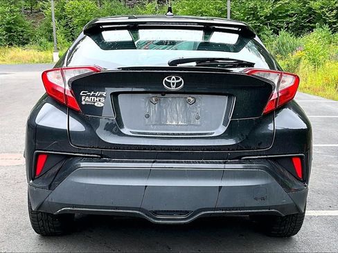 Used 2020 Toyota C-HR XLE FWD image 5