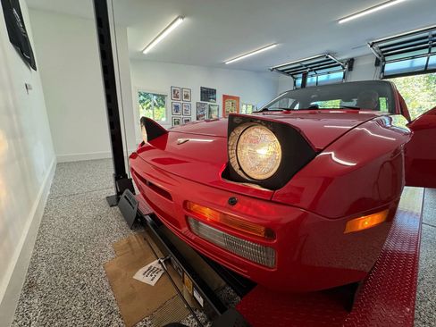 Used 1986 Porsche 944 Turbo image 24