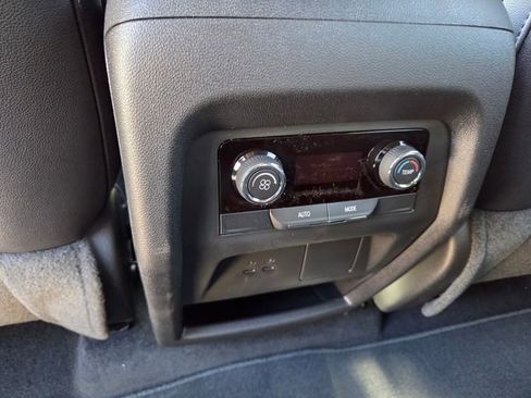 New 2026 Chevrolet Traverse LT image 20