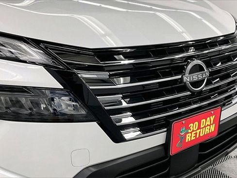 New 2025 Nissan Rogue SV image 14