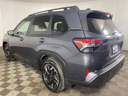 Used 2025 Subaru Forester Limited AWD/4WD image 9