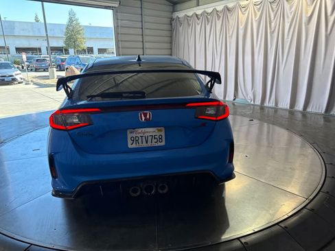 Used 2025 Honda Civic Type R image 6