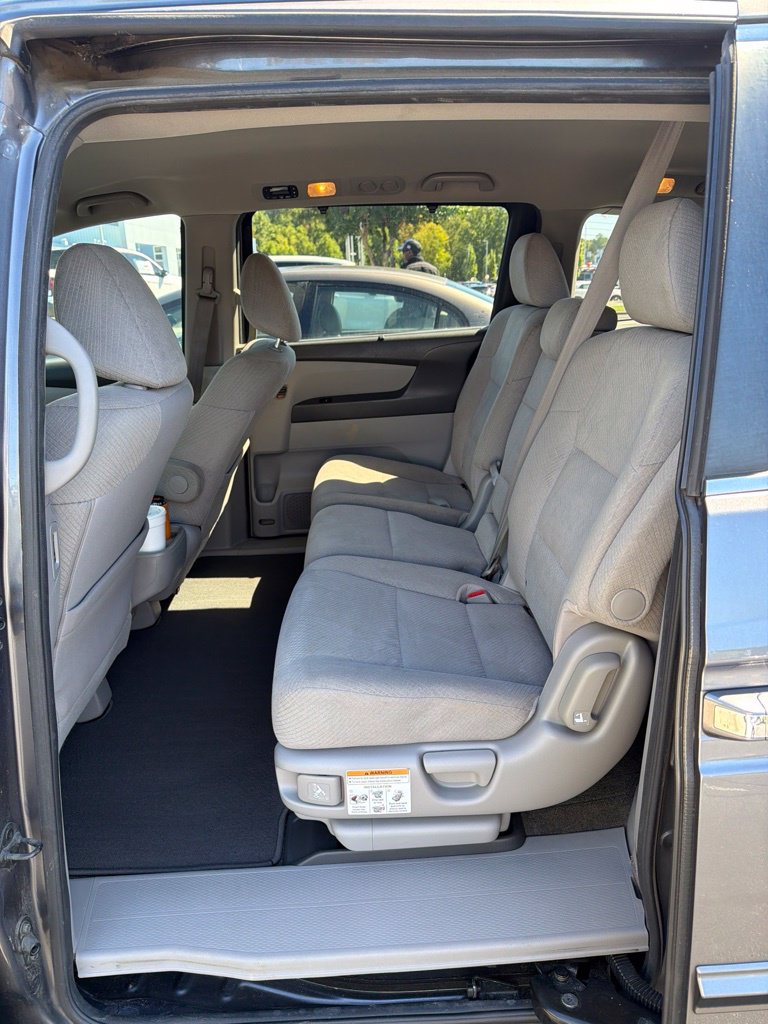 Used 2014 Honda Odyssey EX image 10