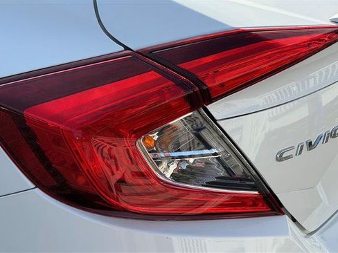 Used 2020 Honda Civic Touring image 13