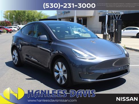 Used 2021 Tesla Model Y Long Range AWD/4WD image 5