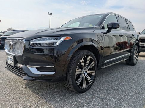 New 2025 Volvo XC90 T8 Ultra w/ Protection Package Premier image 8