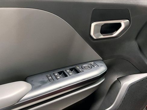 New 2025 Kia K4 LXS image 27