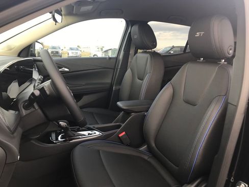 New 2026 Buick Encore GX Sport Touring image 17