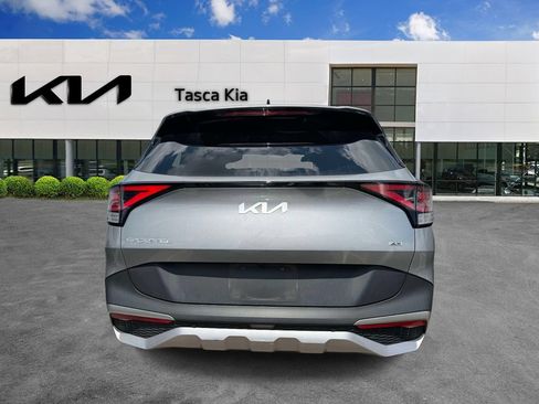 Used 2023 Kia Sportage LX AWD/4WD image 3