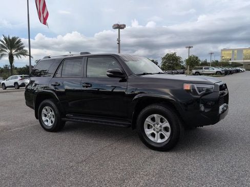 Used 2019 Toyota 4Runner SR5 Premium AWD/4WD image 2