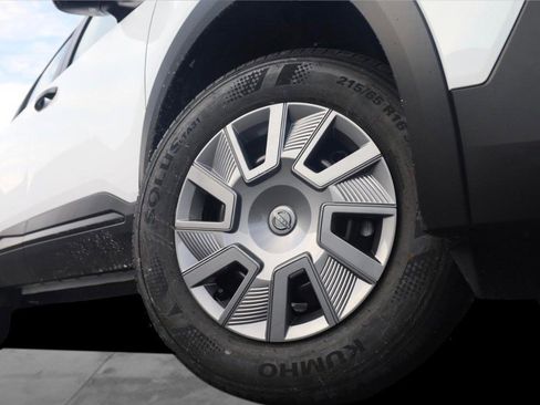 New 2026 Nissan Kicks S image 3