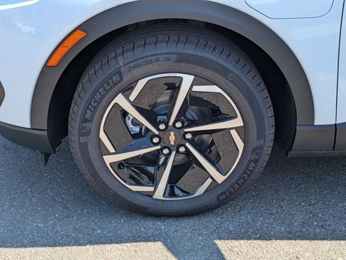 Used 2026 Chevrolet Equinox EV LT image 9