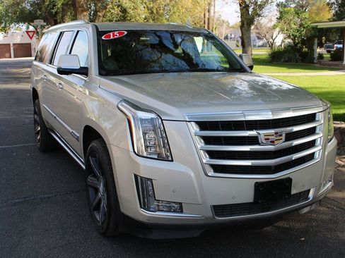 Used 2015 Cadillac Escalade ESV Premium image 67
