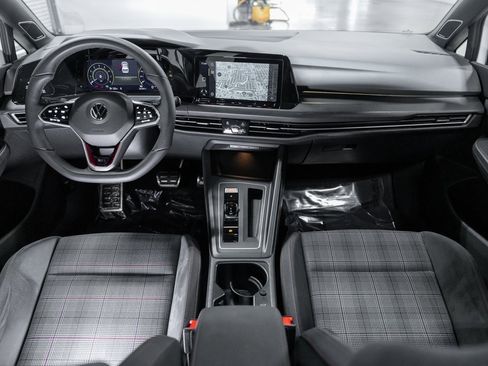 Used 2022 Volkswagen GTI SE image 40