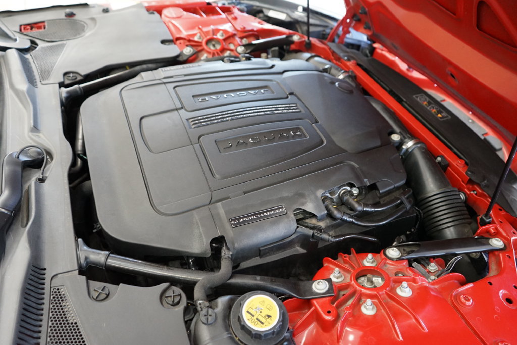 Used 2017 Jaguar F-TYPE Coupe RWD image 46