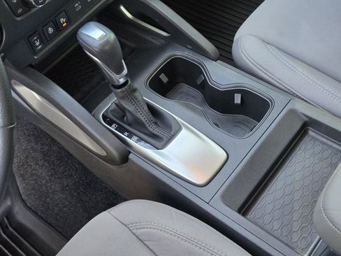 Used 2023 Nissan Frontier SV w/ SV Convenience Package image 22