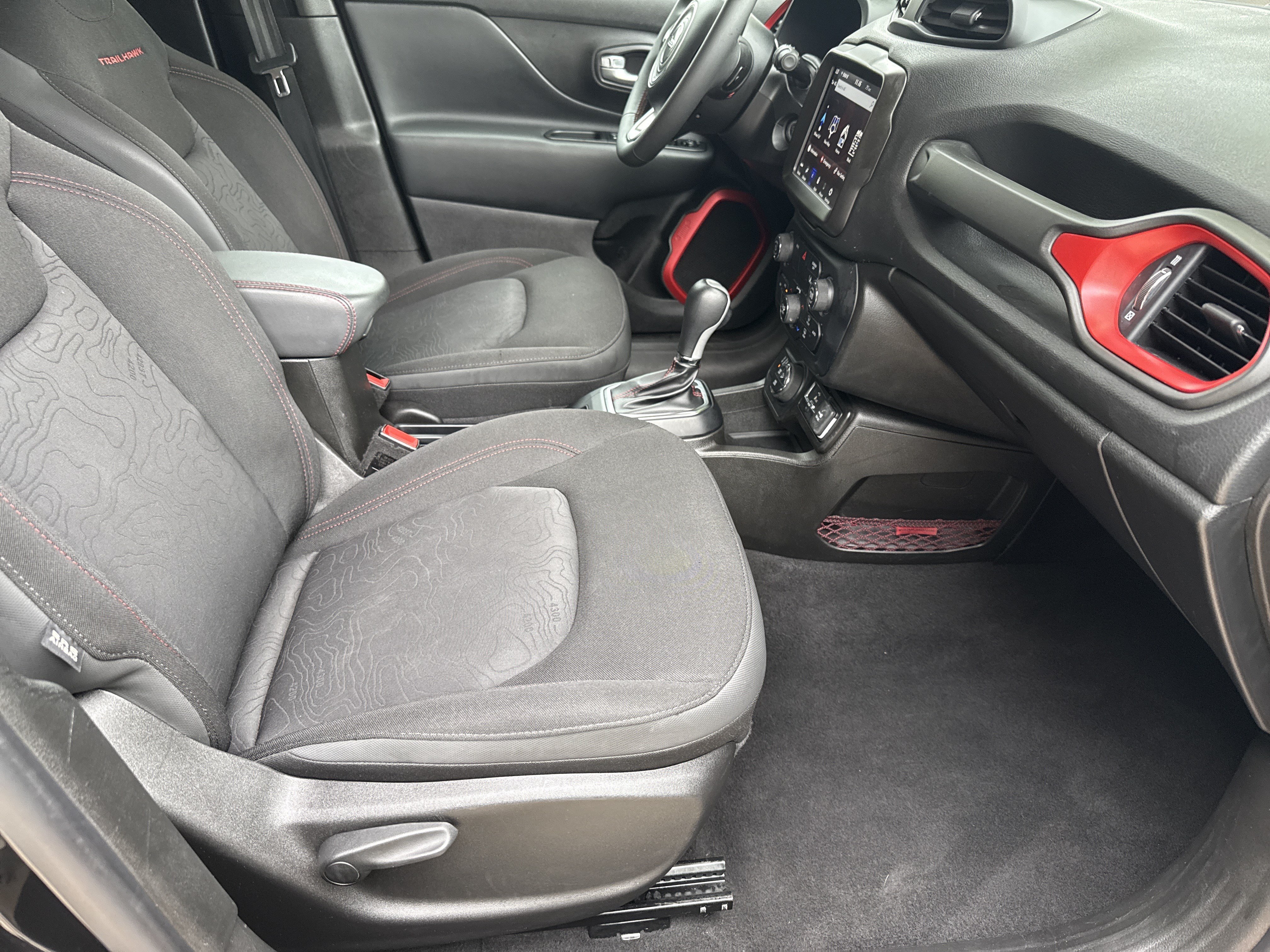 Used 2023 Jeep Renegade Trailhawk AWD/4WD image 13