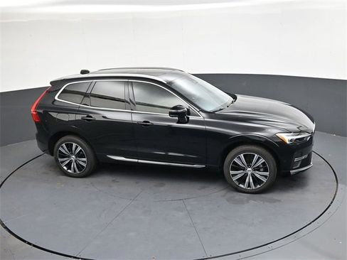 Used 2023 Volvo XC60 B5 Ultimate image 25