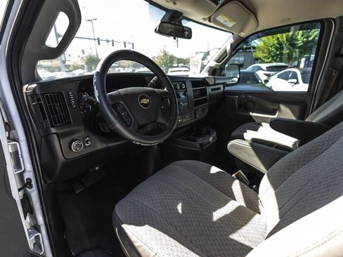 Used 2020 Chevrolet Express 3500 LT w/ LT Preferred Equipment Group RWD image 10