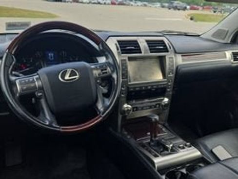 Used 2018 Lexus GX 460 Premium w/ Premium Package AWD/4WD image 8