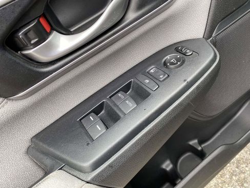 Used 2017 Honda CR-V EX image 24