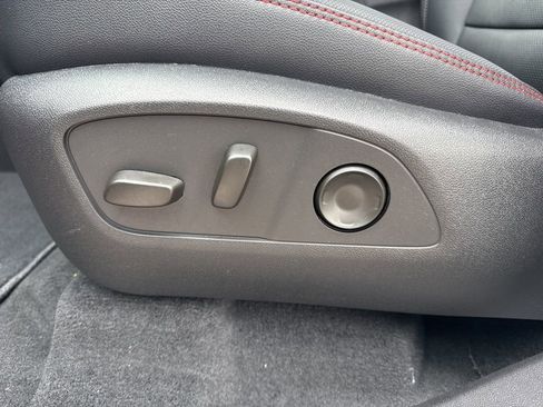 New 2026 Chevrolet Traverse RS image 10