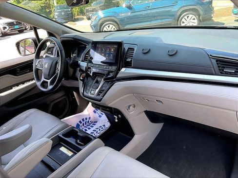 Used 2018 Honda Odyssey Elite image 14