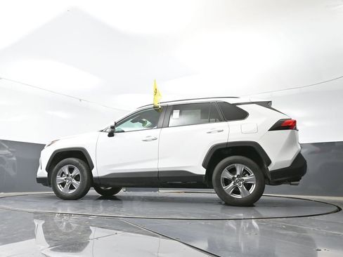 Used 2025 Toyota RAV4 XLE image 28