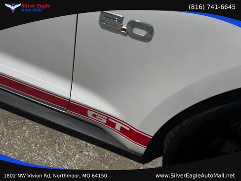 Used 2017 Ford Mustang GT Premium RWD image 6