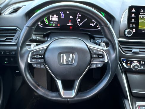 Used 2022 Honda Accord Touring image 11