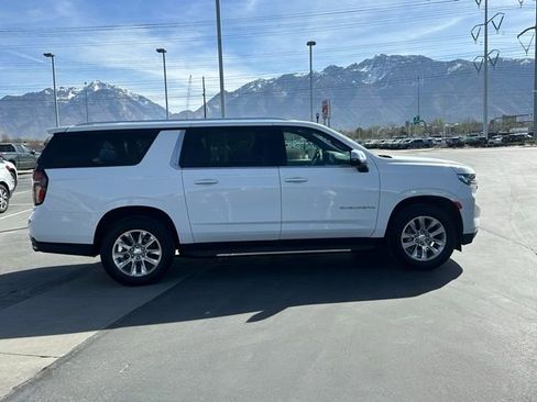 Used 2023 Chevrolet Suburban Premier AWD/4WD image 26