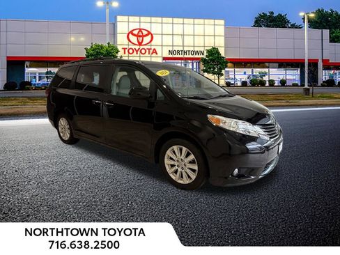 Used 2014 Toyota Sienna XLE w/ Entertainment Package AWD/4WD image 10