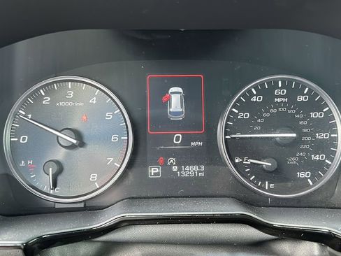 Used 2025 Subaru Outback Premium image 11