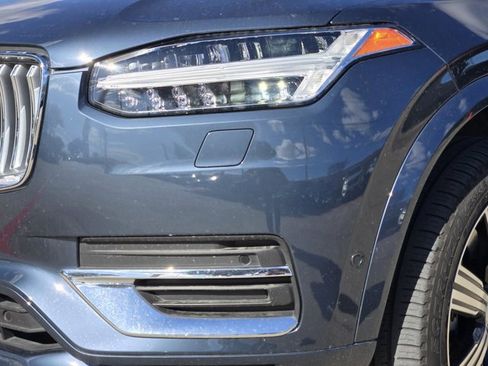 Used 2025 Volvo XC90 T8 Ultra w/ Protection Package Premier image 9