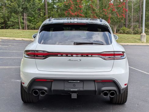 Certified 2025 Porsche Macan S AWD/4WD image 28