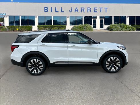 New 2026 Ford Explorer Platinum w/ LUX Leather Package AWD/4WD image 3
