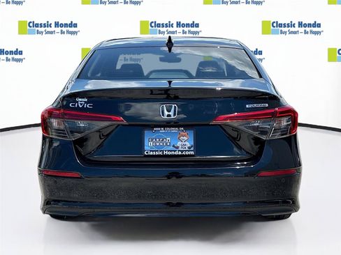 Used 2024 Honda Civic Touring image 7