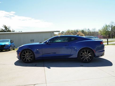 Used 2019 Chevrolet Camaro LT image 17