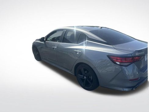 Certified 2022 Nissan Sentra SR w/ Electronics Package FWD image 13