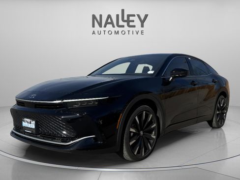 Used 2026 Toyota Crown Platinum image 1