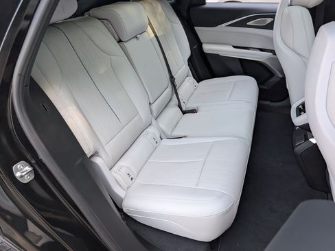 Used 2024 Cadillac Lyriq Sport RWD image 21