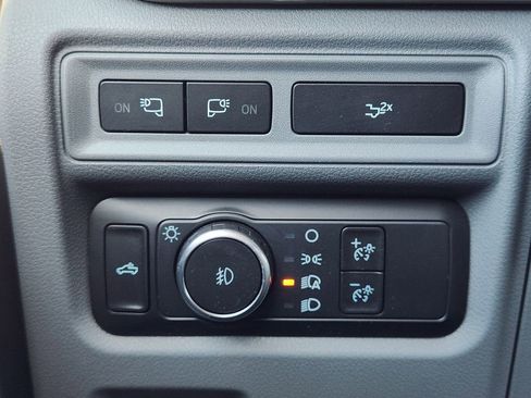 Certified 2022 Ford F150 XLT w/ Equipment Group 302A High image 21