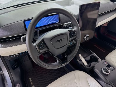 Used 2022 Ford Mustang Mach-E Premium AWD/4WD image 14