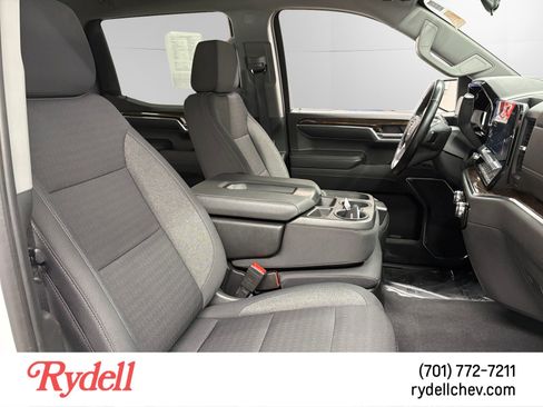 Used 2023 GMC Sierra 1500 SLE AWD/4WD image 16
